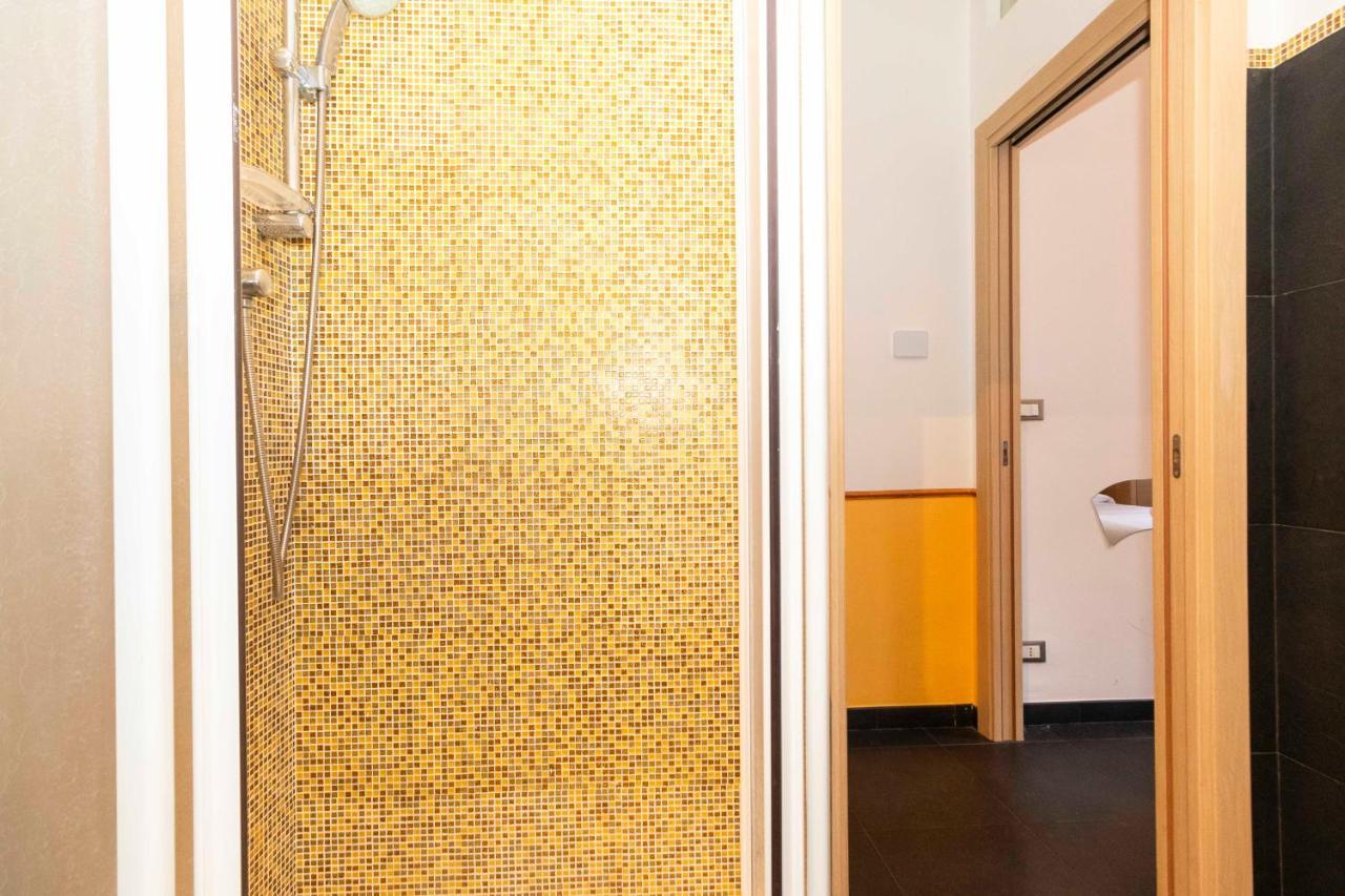 Colourful & Cozy Apartment Cenisia Turin Exteriör bild